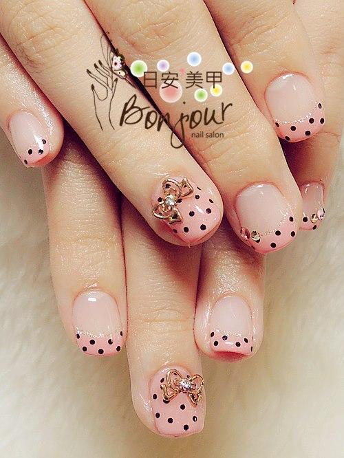 可愛法式點點風光療指甲 - 台北東區美甲:日安美甲 Bonjour Nail Salon