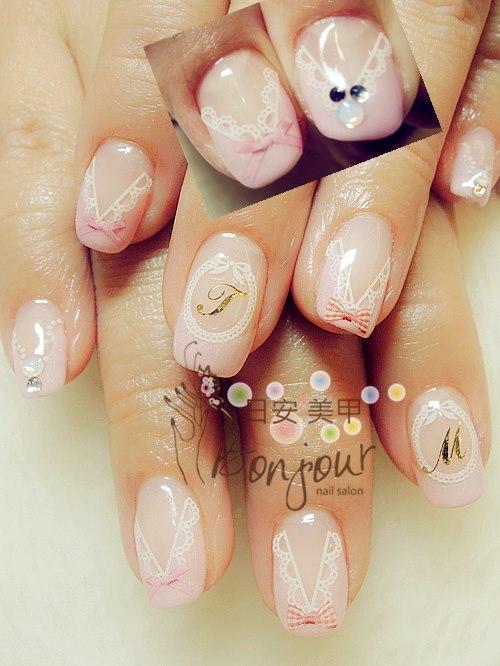 粉紅V領光療指甲 - 台北東區美甲:日安美甲 Bonjour Nail Salon