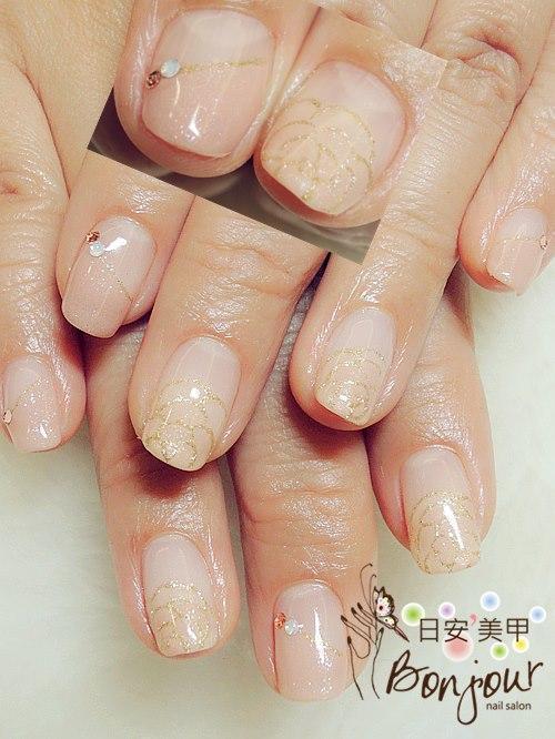 裸色斜法玫瑰光療指甲 - 台北東區美甲:日安美甲 Bonjour Nail Salon