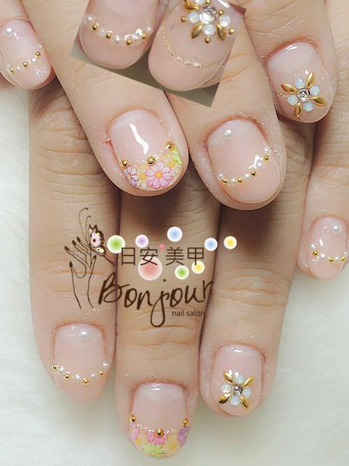 花卉鉚釘風光療指甲 - 台北東區美甲:日安美甲 Bonjour Nail Salon