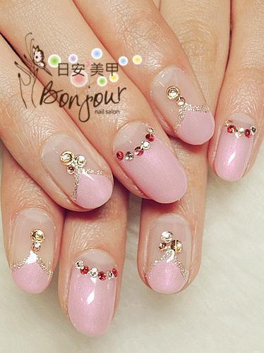 粉色人字紋光療指甲 - 台北東區美甲:日安美甲 Bonjour Nail Salon
