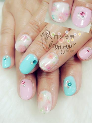水染花+蒂芬妮藍光療指甲 - 台北東區美甲:日安美甲 Bonjour Nail Salon