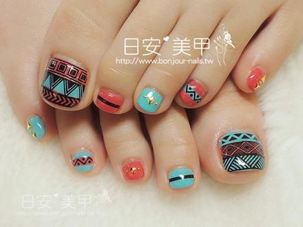 台北東區美甲 日安美甲:多色幾何光療指甲 Bonjour Nail Salon