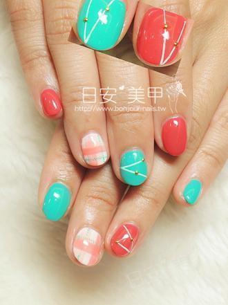 台北東區美甲 日安美甲:雙色聖誕格紋光療指甲 Bonjour Nail Salon