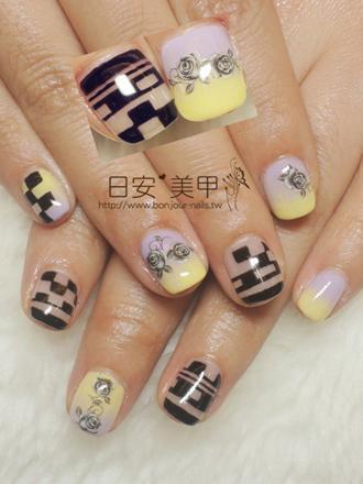 台北東區美甲 日安美甲:幾何之黑玫光療指甲 Bonjour Nail Salon