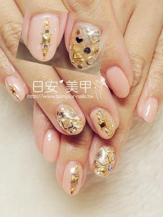 台北東區美甲 日安美甲:鉚釘拼搭風光療指甲 Bonjour Nail Salon