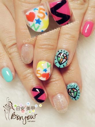 台北東區美甲 日安美甲:手繪鑽石混搭風格光療指甲 Bonjour Nail Salon