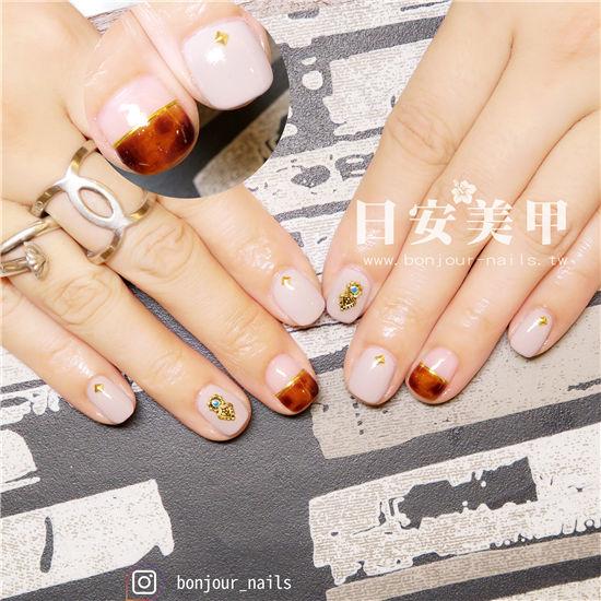 東區美甲.日安美甲-裸透色琥珀紋光療指甲