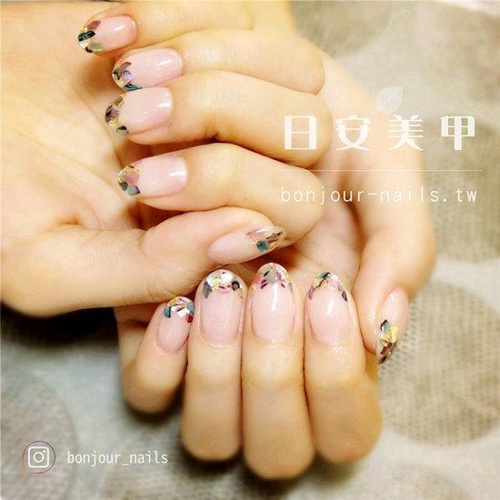 東區美甲.日安美甲【法式鏍鈿貝殼搭~簡單又有造型】
