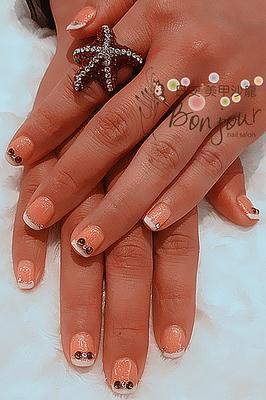 可愛風法式田甜光療指甲 - 台北東區美甲指甲彩繪:日安美甲 Bonjour Nail Salon