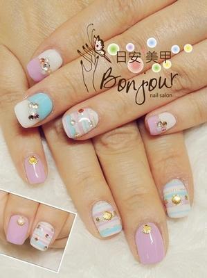 紫色線條的夏日旅遊風 - 台北東區美甲指甲彩繪:日安美甲 Bonjour Nail Salon