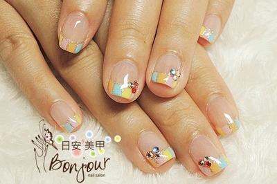 可愛風四色法式光療指甲 - 台北東區指甲彩繪:日安美甲 Bonjour Nail Salon