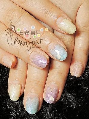 濱奇步風愛心款光療指甲 - 台北東區指甲彩繪:日安美甲 Bonjour Nail Salon