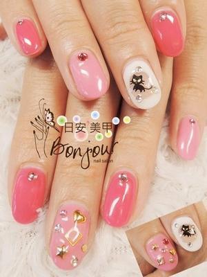貓貓的趴屜光療指甲 - 台北東區美甲指甲彩繪:日安美甲 Bonjour Nail Salon