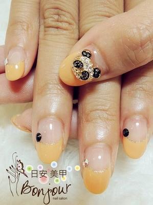 頑皮熊貓光療指甲 - 台北東區美甲指甲彩繪:日安美甲 Bonjour Nail Salon