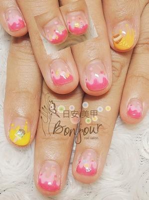 粉粉冰淇淋造型光療指甲 - 台北東區美甲指甲彩繪:日安美甲 Bonjour Nail Salon