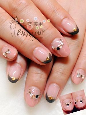 法式/反法式跳指造型光療指甲 - 台北東區美甲:日安美甲 Bonjour Nail Salon