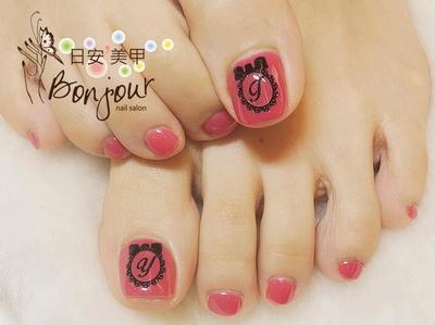 深桃色個性字母風光療指甲 - 台北東區美甲:日安美甲 Bonjour Nail Salon
