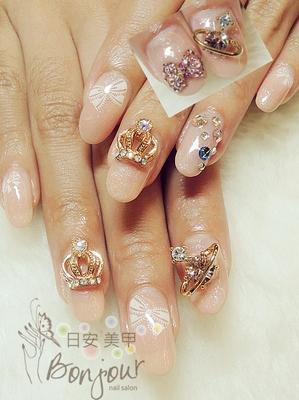 維維安風土星環造型光療指甲 - 台北東區美甲指甲彩繪:日安美甲 Bonjour Nail Salon