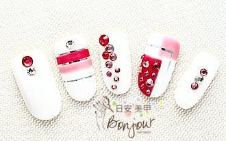 桃色珠寶風光療指甲:台北東區美甲彩繪店-Bonjour Nails