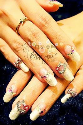 HELLO KITTY風新娘光療指甲:台北東區美甲彩繪店-Bonjour Nails