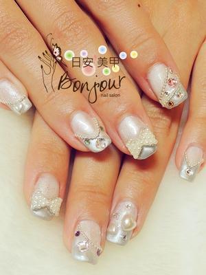 婚禮新娘造型款光療指甲8 - 台北東區美甲指甲彩繪:日安美甲 Bonjour Nail Salon