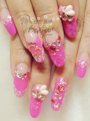 婚禮新娘造型款光療指甲10 - 台北東區美甲指甲彩繪:日安美甲 Bonjour Nail Salon