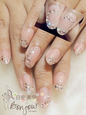 婚禮新娘造型款光療指甲14 - 台北東區美甲指甲彩繪:日安美甲 Bonjour Nail Salon
